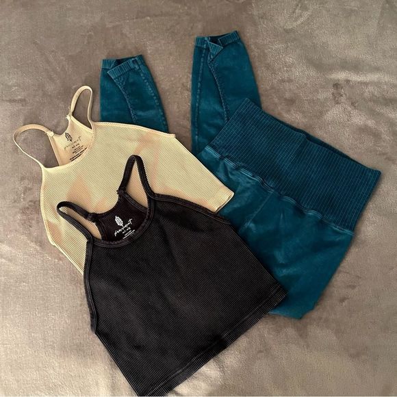 Free People Happiness Runs Long Tanks & Free People Good Karma Legging MSRP $168